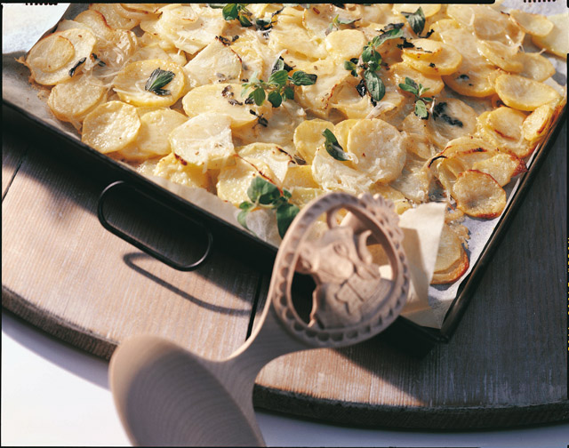 Gegratineerde aardappelen, wittekool en Gruyère AOP