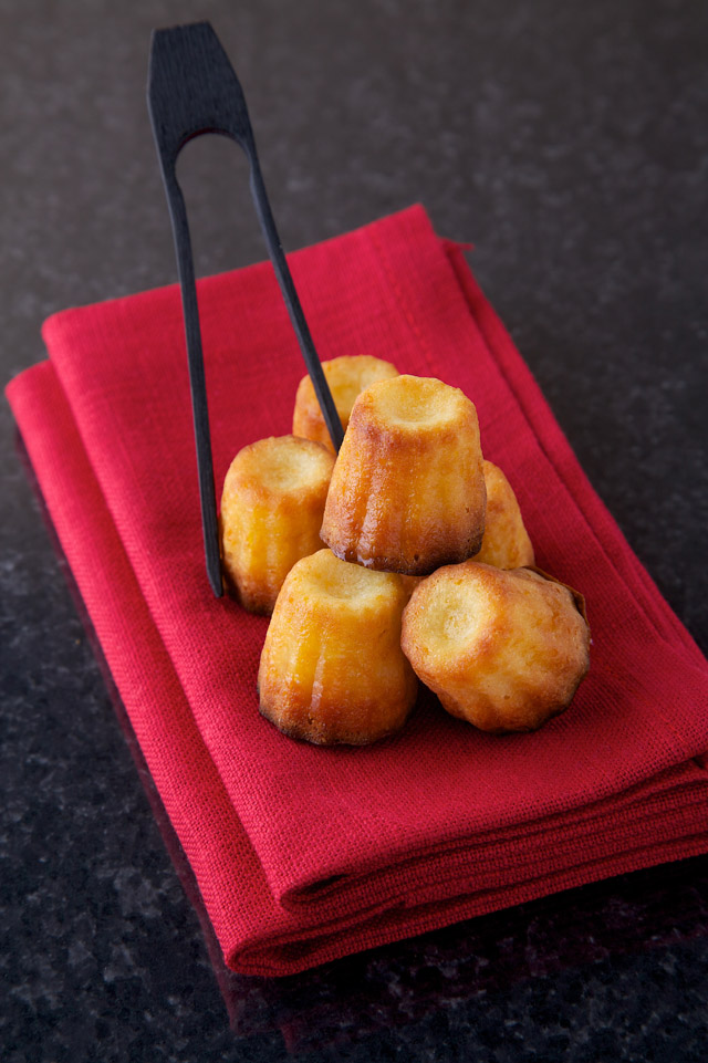 Cannelés met Emmentaler AOP