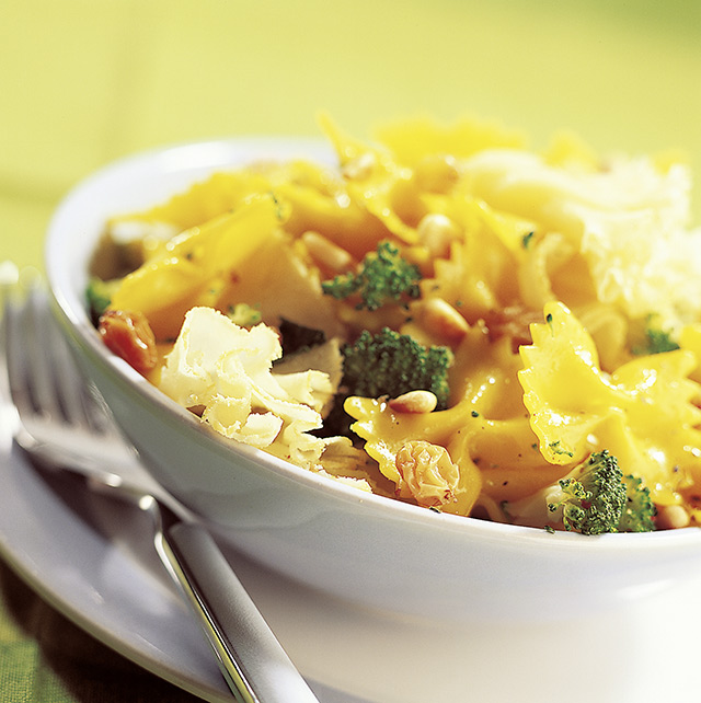 Farfalle met broccoli en Tête de Moine AOP