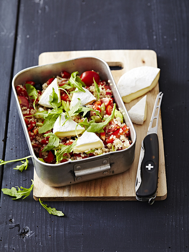 Salade van quinoa, kerstomaatjes en Tomme Vaudoise