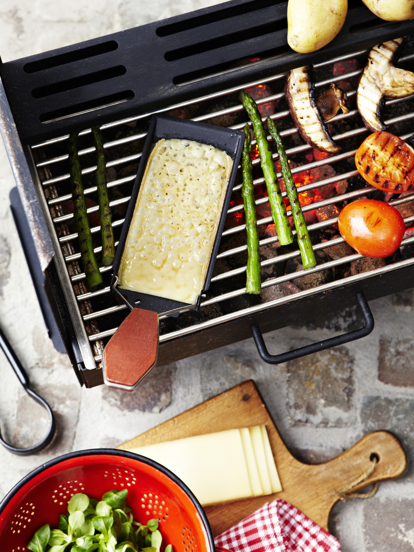 Netto Verdampen Raak verstrikt Racletten op de barbecue – Cheeses from Switzerland